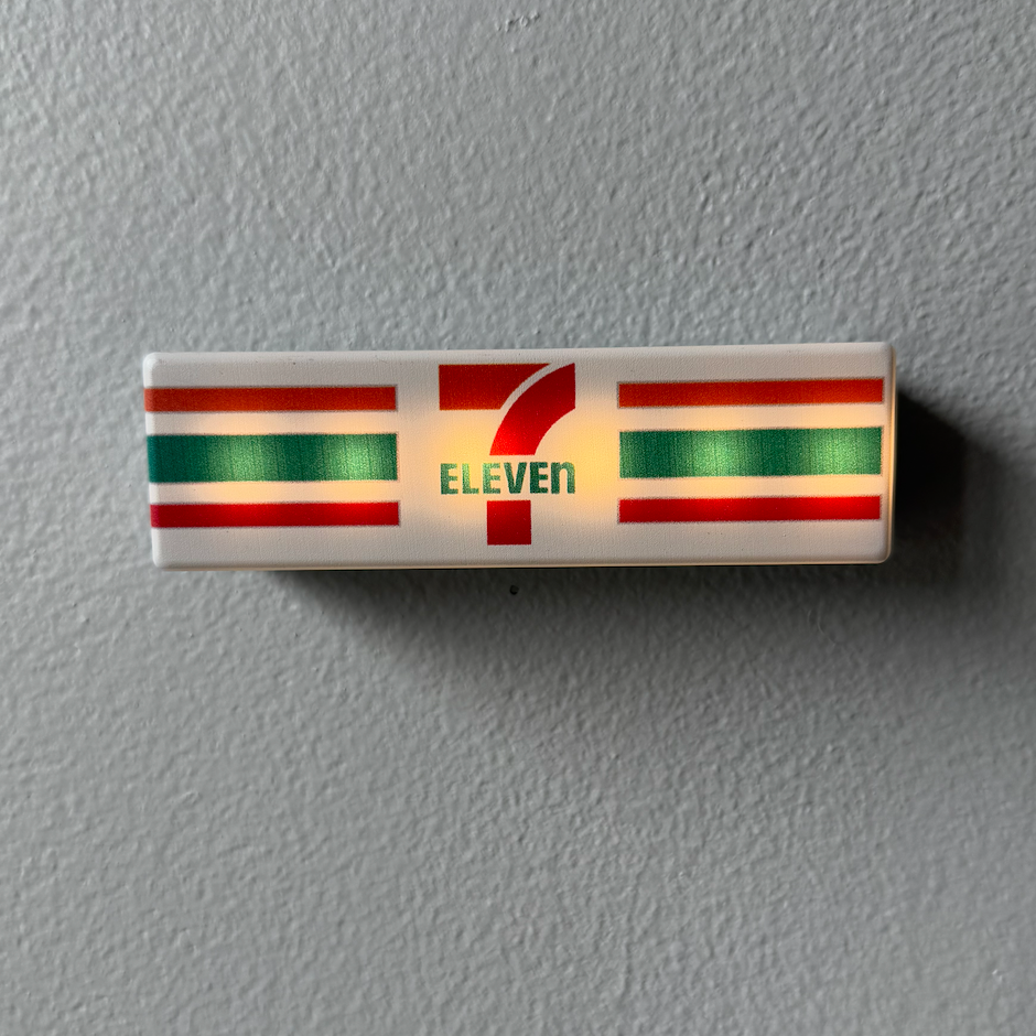 7/11 Konbini Light up Magnet Light Box (long)