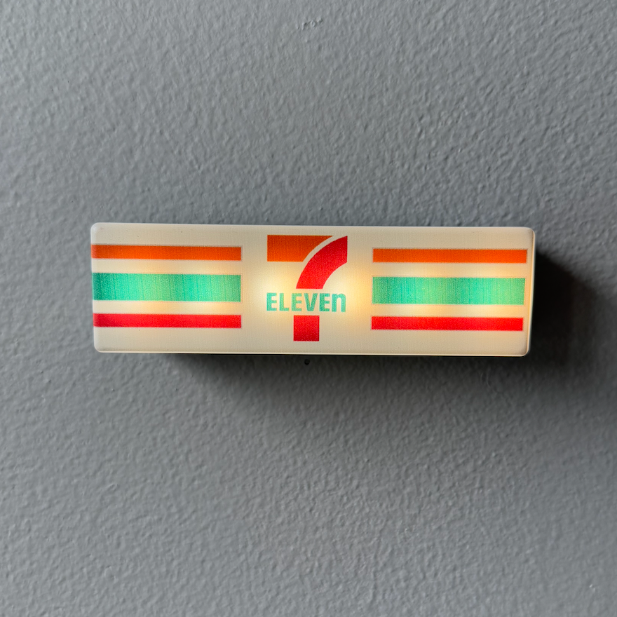 7/11 Konbini Light up Magnet Light Box (long)